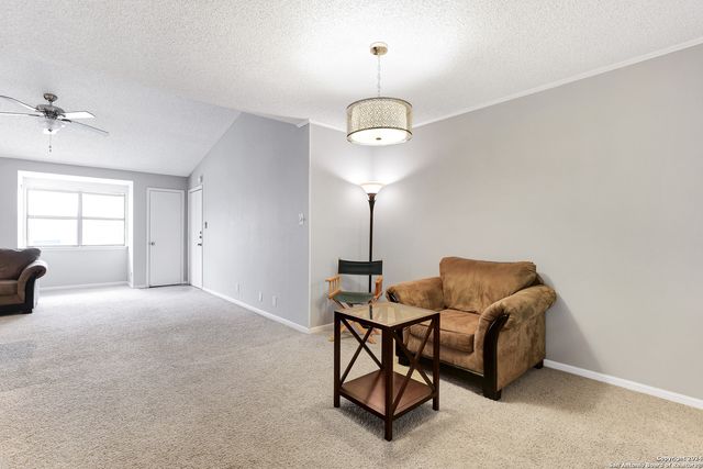 7738 Chambers Rd Apt 611, San Antonio, TX 78229