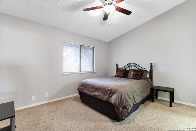 7738 Chambers Rd Apt 611, San Antonio, TX 78229