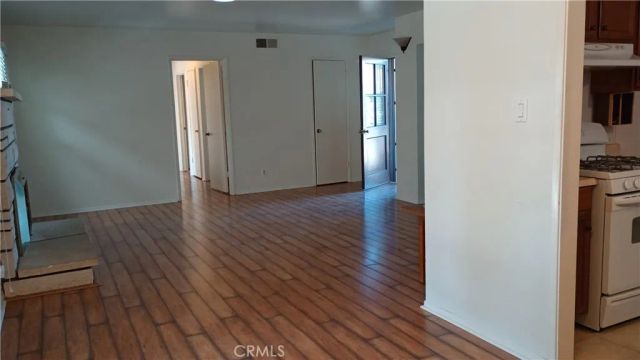 37 Hastings Avenue, Ventura, CA 93003