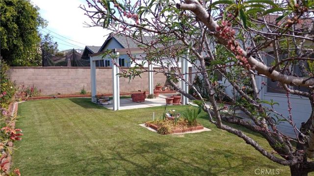 37 Hastings Avenue, Ventura, CA 93003