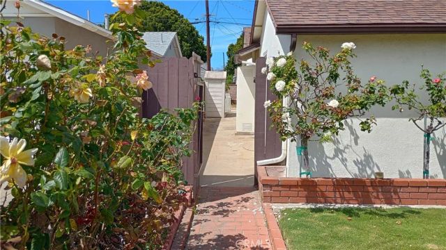 37 Hastings Avenue, Ventura, CA 93003