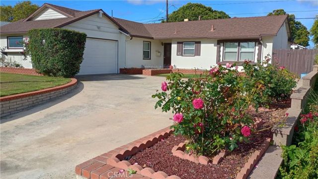 37 Hastings Avenue, Ventura, CA 93003