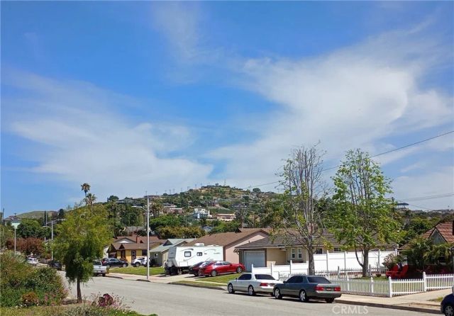 37 Hastings Avenue, Ventura, CA 93003