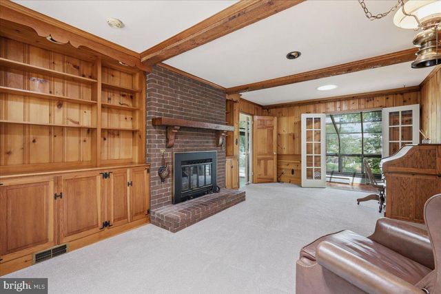 28 FOREST LANE, Ewing, NJ 08628