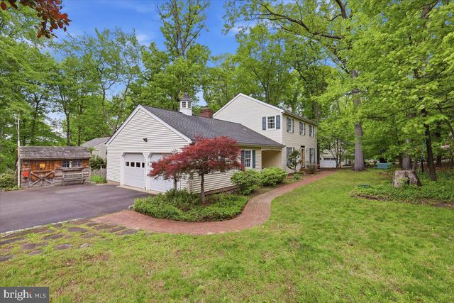 28 FOREST LANE, Ewing, NJ 08628