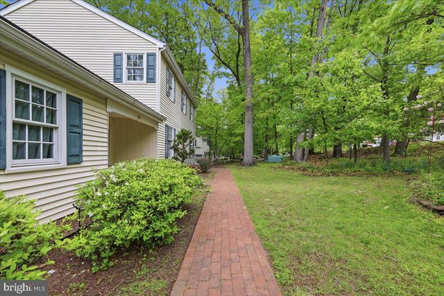 28 FOREST LANE, Ewing, NJ 08628