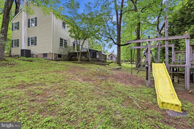 28 FOREST LANE, Ewing, NJ 08628