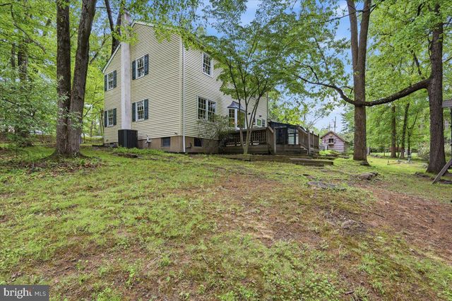 28 FOREST LANE, Ewing, NJ 08628