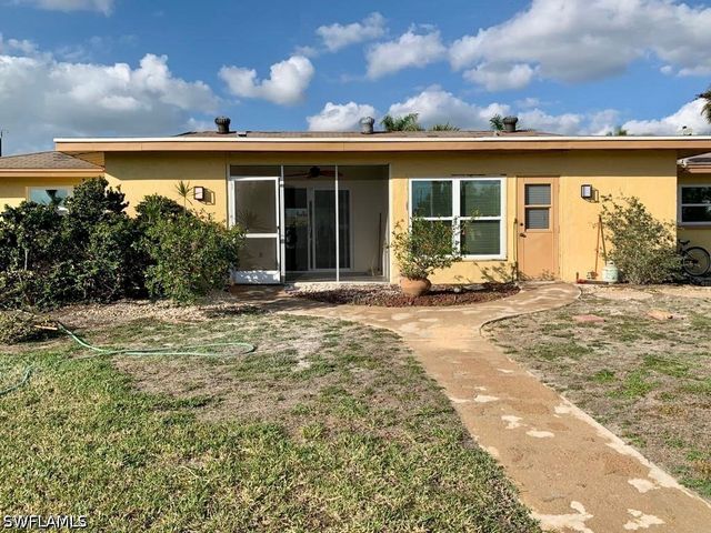 4833 Esplanade ST, Bonita Springs, FL 34134