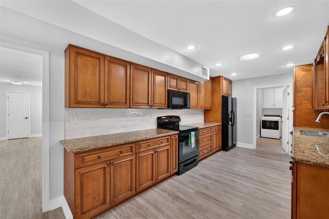 1810 MILFORD CIRCLE, Sun City Center, FL 33573