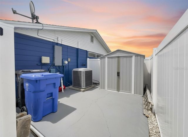 1810 MILFORD CIRCLE, Sun City Center, FL 33573