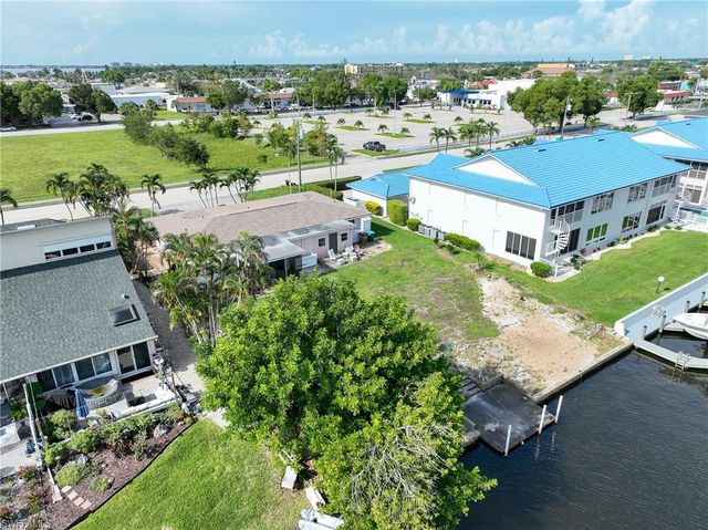 1705 SE 46th LN A, Cape Coral, FL 33904