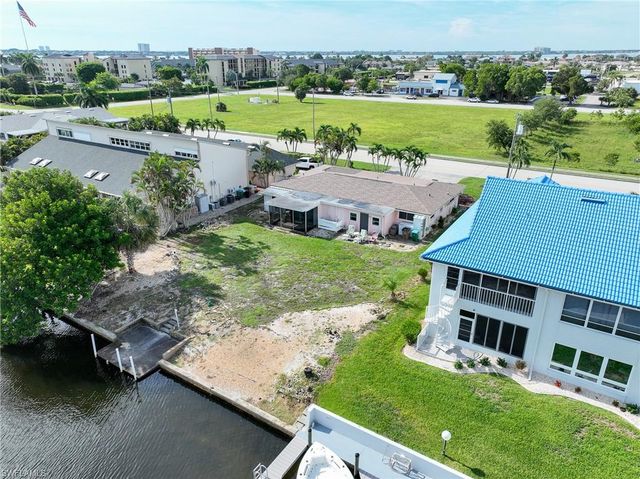 1705 SE 46th LN A, Cape Coral, FL 33904