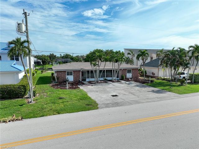 1705 SE 46th LN A, Cape Coral, FL 33904