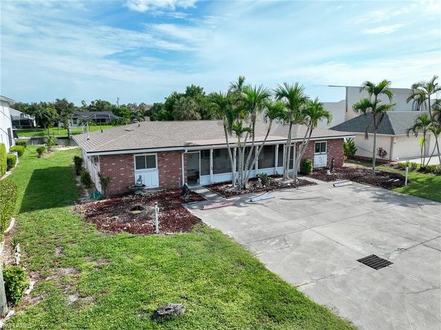 1705 SE 46th LN A, Cape Coral, FL 33904