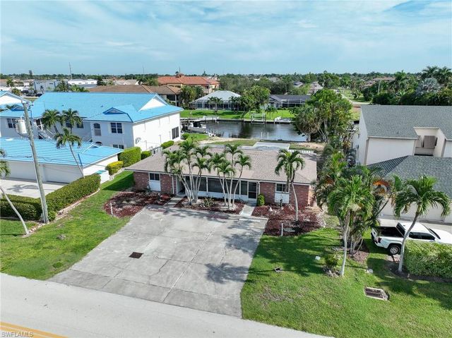 1705 SE 46th LN A, Cape Coral, FL 33904