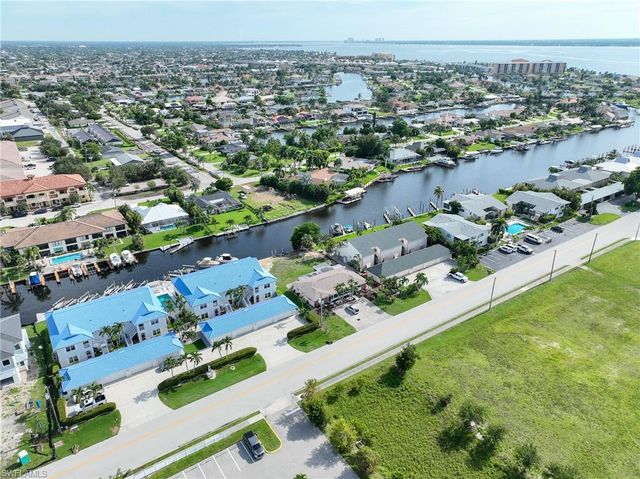 1705 SE 46th LN A, Cape Coral, FL 33904