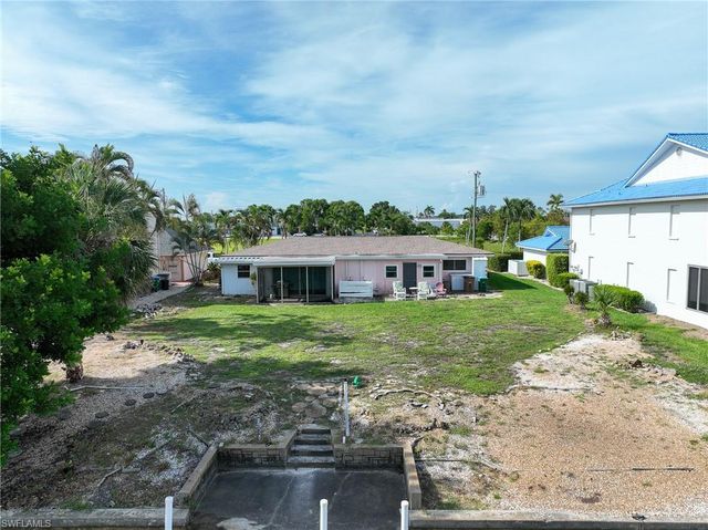 1705 SE 46th LN A, Cape Coral, FL 33904