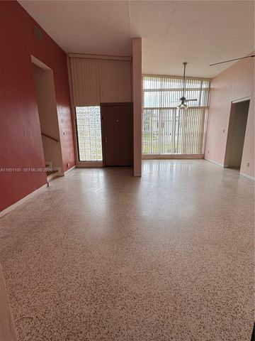 8431 SW 27th Ter, Miami, FL 33155