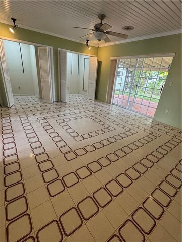 8431 SW 27th Ter, Miami, FL 33155