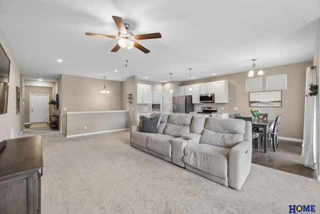 10316 White Pine Road, Lincoln, NE 68527