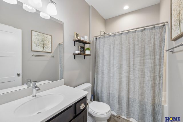 10316 White Pine Road, Lincoln, NE 68527