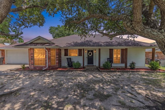 121 Curtis Lane, Quinlan, TX 75474