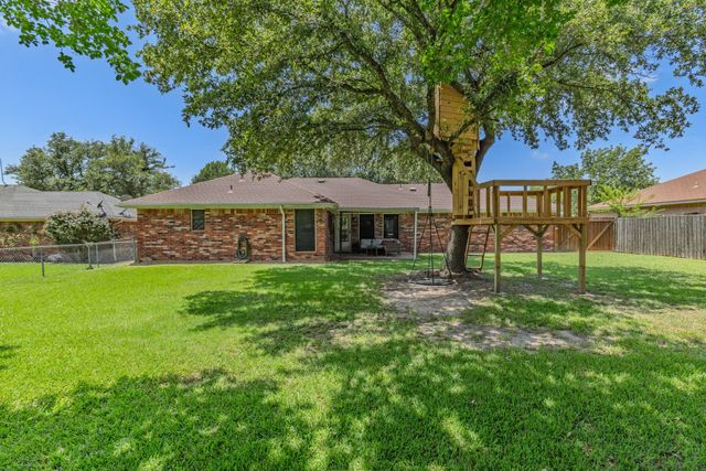 121 Curtis Lane, Quinlan, TX 75474