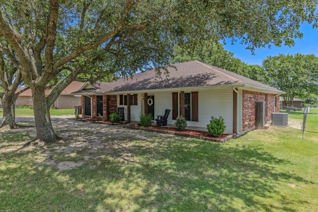 121 Curtis Lane, Quinlan, TX 75474