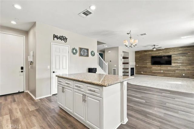 4702 W Jewel Drive, Lancaster, CA 93536