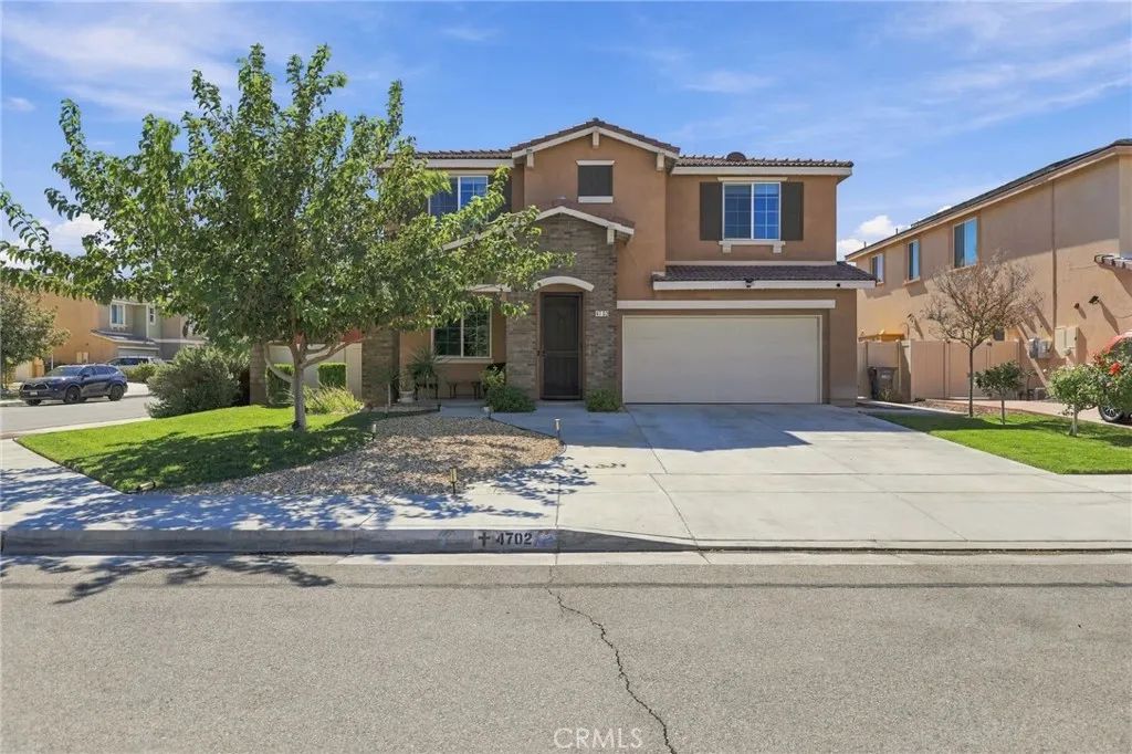 4702 W Jewel Drive, Lancaster, CA 93536