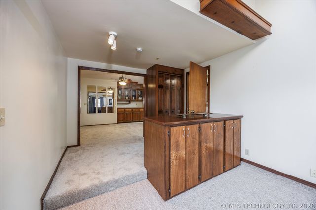 1801 Rolling Hills Place, Bartlesville, OK 74006