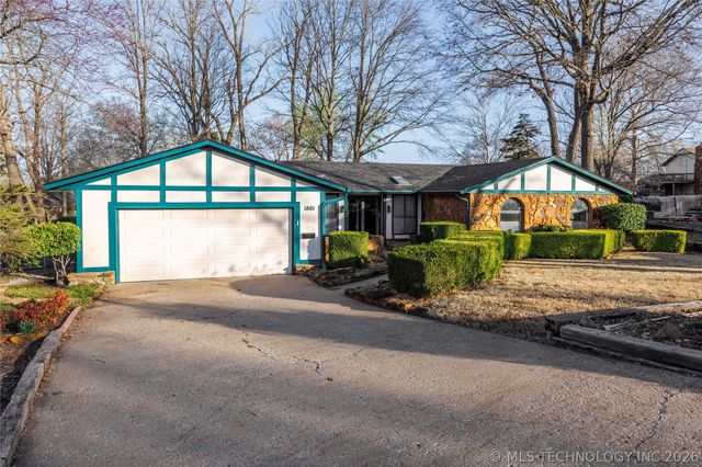 1801 Rolling Hills Place, Bartlesville, OK 74006