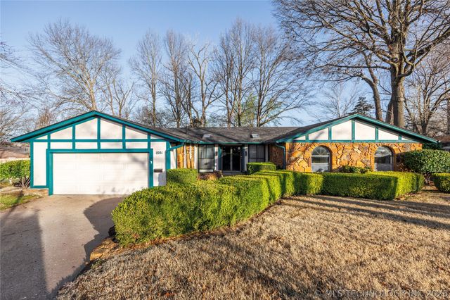 1801 Rolling Hills Place, Bartlesville, OK 74006