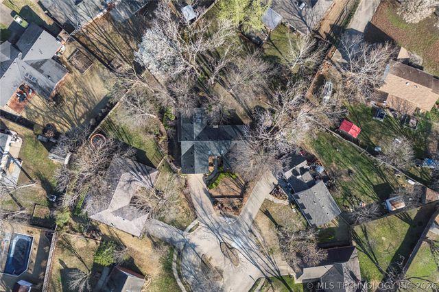 1801 Rolling Hills Place, Bartlesville, OK 74006