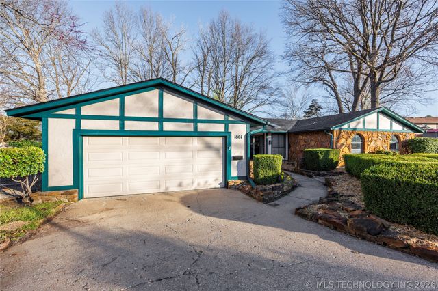 1801 Rolling Hills Place, Bartlesville, OK 74006