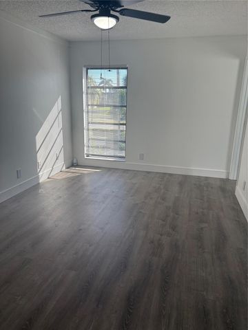 5492 Courtyard Drive 5492, Margate, FL 33063