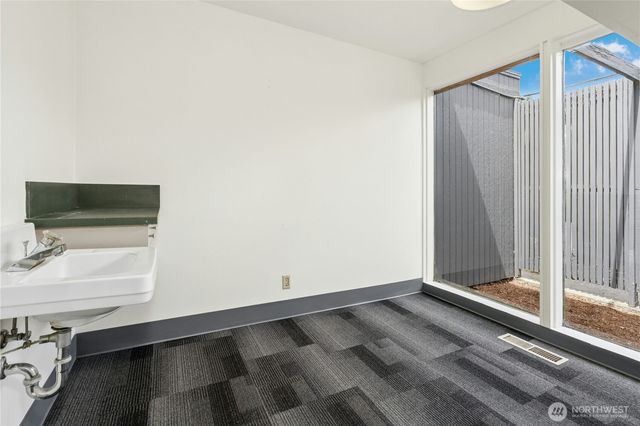 6505 NE 181st Street, Kenmore, WA 98028