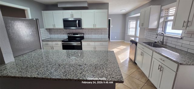 3605 Wren Avenue, Fort Worth, TX 76133