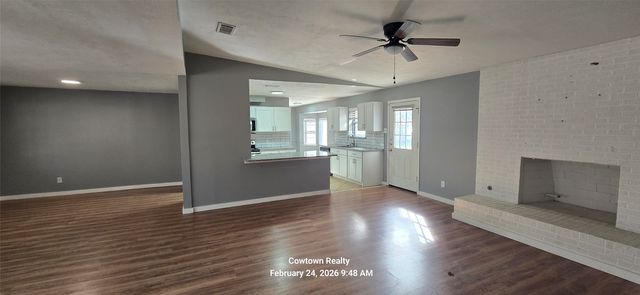 3605 Wren Avenue, Fort Worth, TX 76133