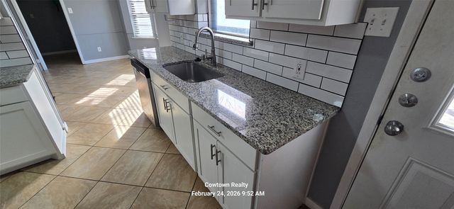 3605 Wren Avenue, Fort Worth, TX 76133