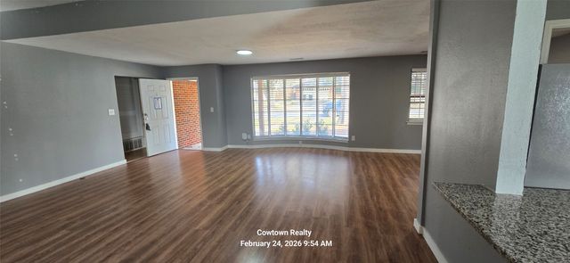 3605 Wren Avenue, Fort Worth, TX 76133