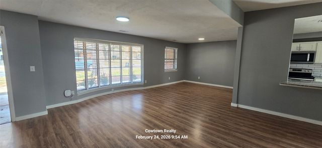 3605 Wren Avenue, Fort Worth, TX 76133