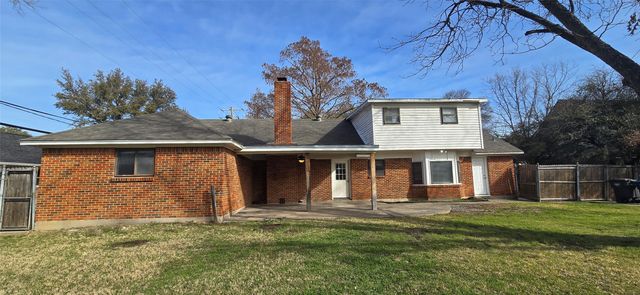 3605 Wren Avenue, Fort Worth, TX 76133