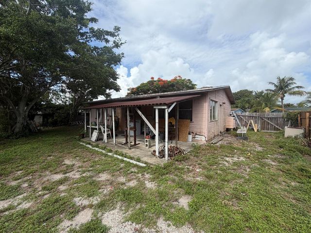 2640 NE 8th Terrace, Pompano Beach, FL 33064