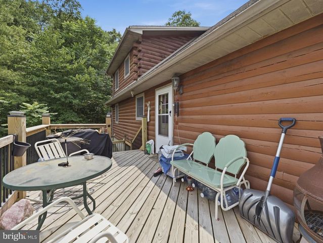 11181 HEDGESVILLE RD, Hedgesville, WV 25427
