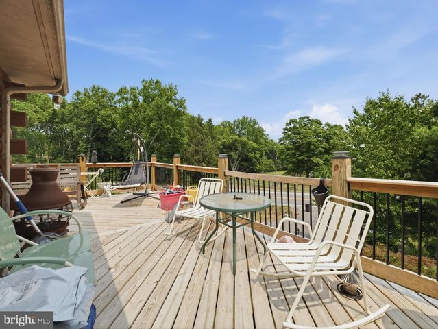 11181 HEDGESVILLE RD, Hedgesville, WV 25427