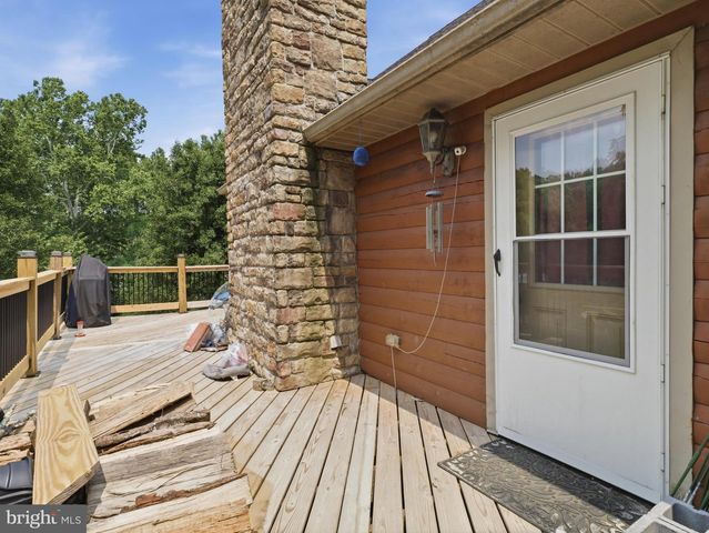 11181 HEDGESVILLE RD, Hedgesville, WV 25427