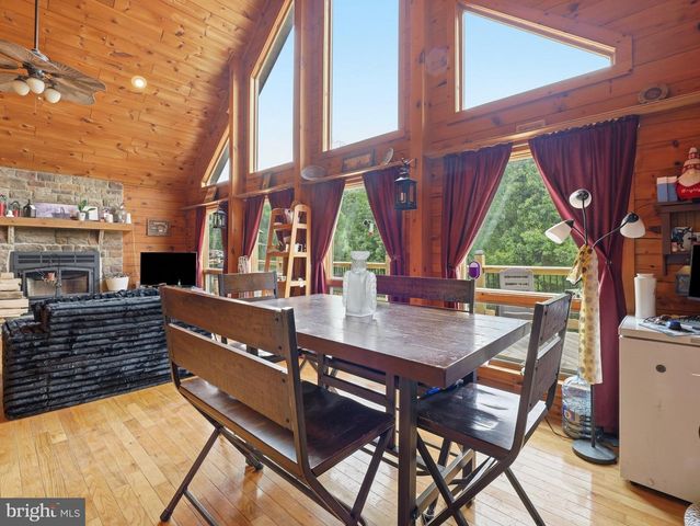 11181 HEDGESVILLE RD, Hedgesville, WV 25427
