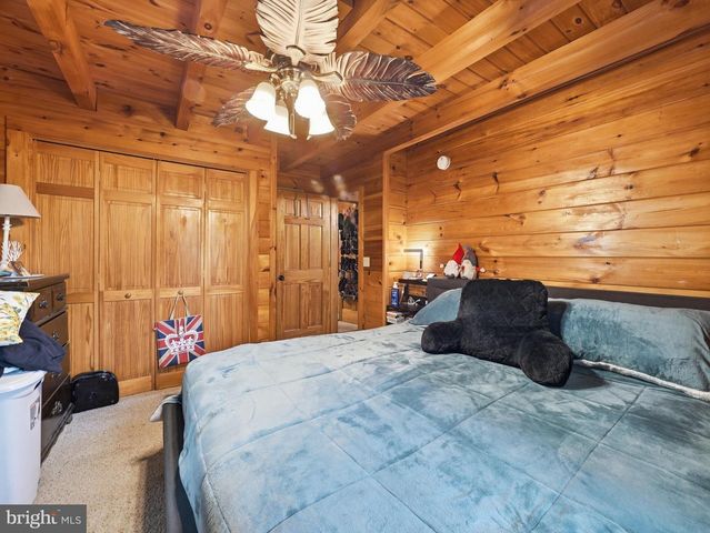 11181 HEDGESVILLE RD, Hedgesville, WV 25427